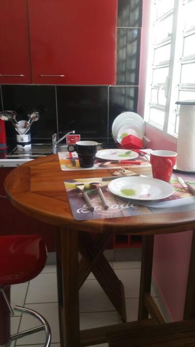 Ptit Coin Hibiscus Apartment ปวงต์-นัวร์ ภายนอก รูปภาพ